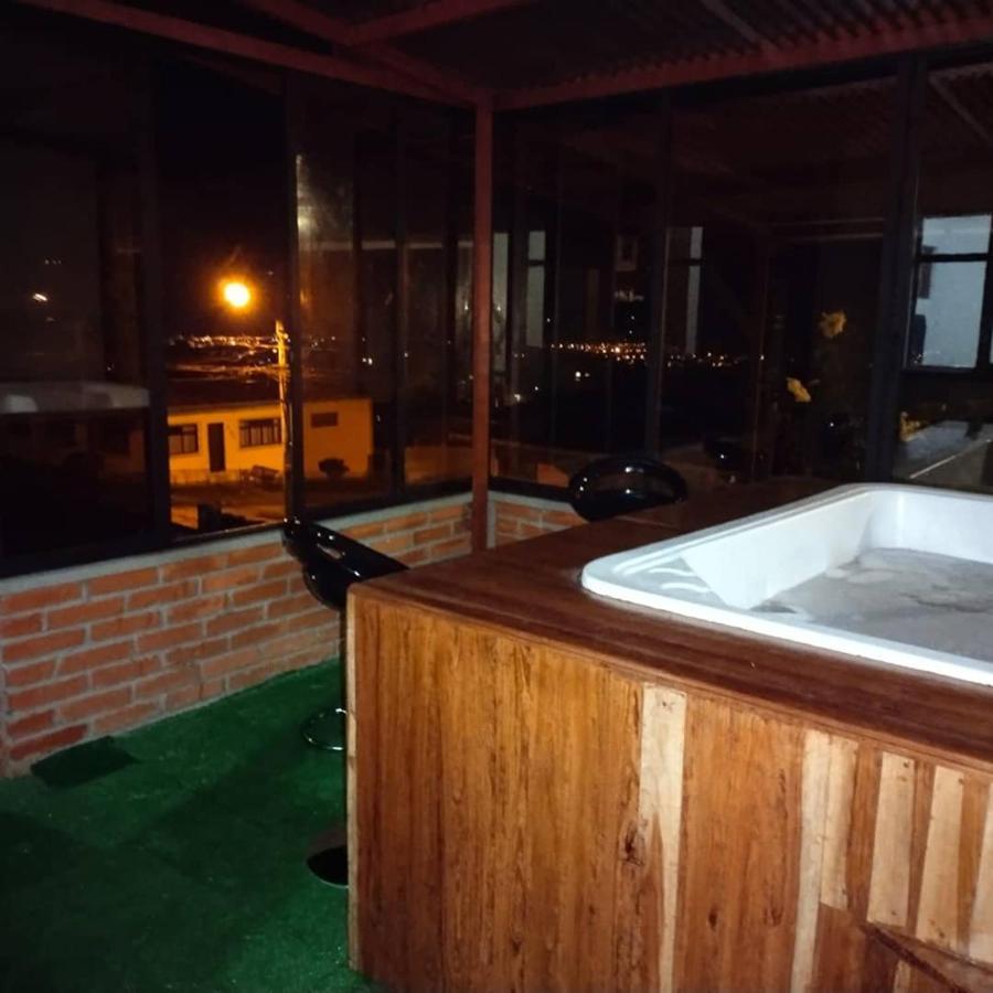 Hostal Spa Casa De Piedra Con Jacuzzi Санта Роса де Кабал Екстериор снимка