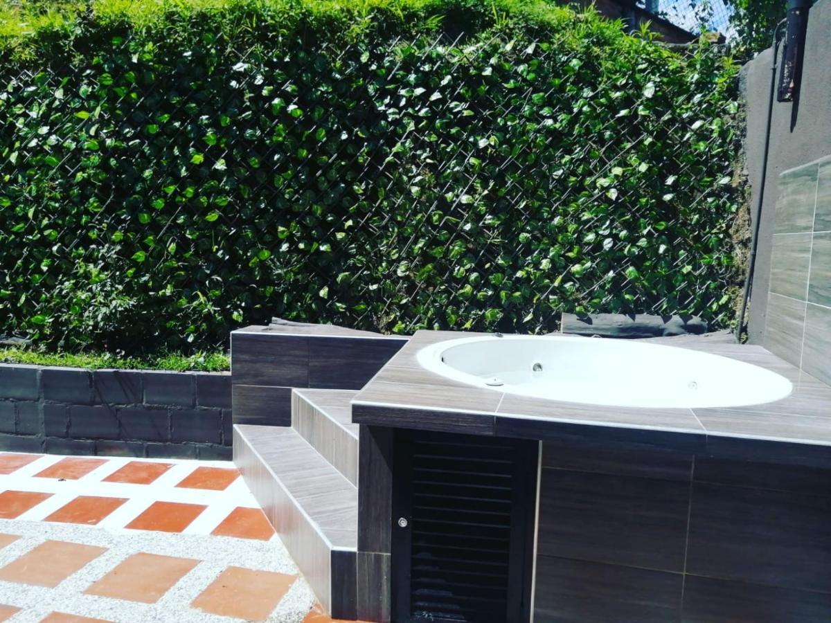 Hostal Spa Casa De Piedra Con Jacuzzi Санта Роса де Кабал Екстериор снимка