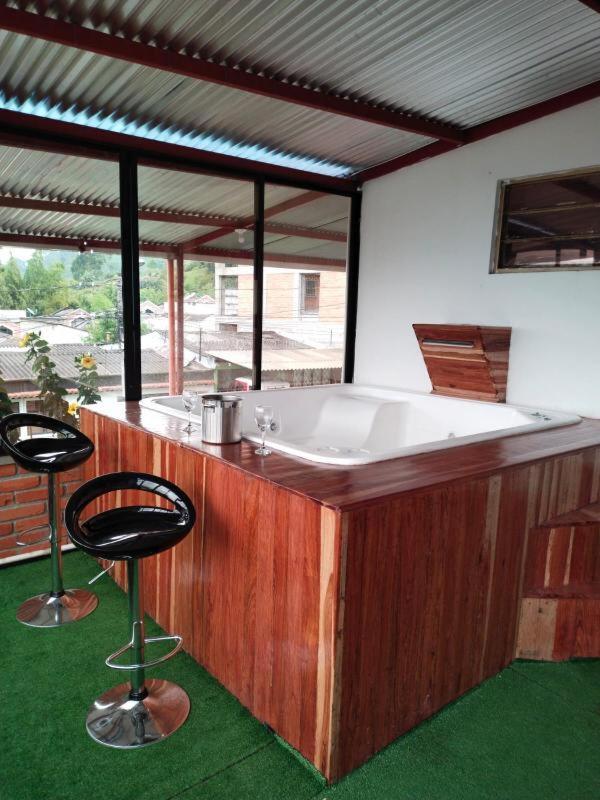 Hostal Spa Casa De Piedra Con Jacuzzi Санта Роса де Кабал Екстериор снимка