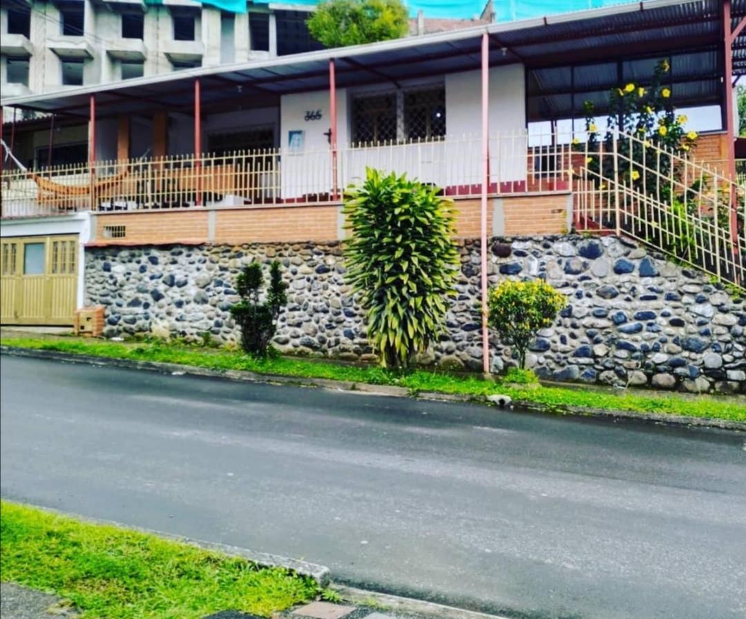 Hostal Spa Casa De Piedra Con Jacuzzi Санта Роса де Кабал Екстериор снимка