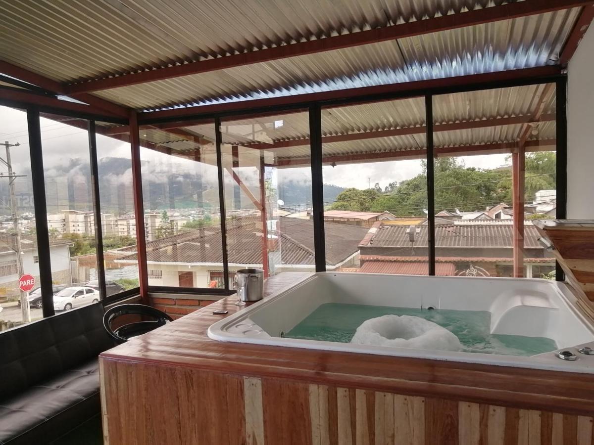Hostal Spa Casa De Piedra Con Jacuzzi Санта Роса де Кабал Екстериор снимка